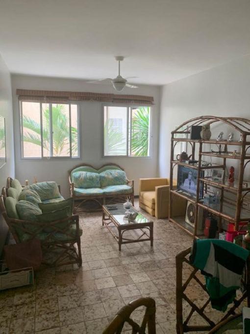 Apartamento 2 Quartos A 5 Minutos A Pe Da Praia Da Enseada กัวรูจา ภายนอก รูปภาพ