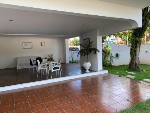 Apartamento 2 Quartos A 5 Minutos A Pe Da Praia Da Enseada กัวรูจา ภายนอก รูปภาพ